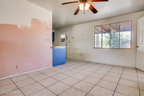 6949 E Calle Marte, Tucson, AZ 85710