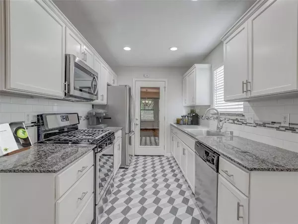 1305 Greenlawn BLVD, Round Rock, TX 78664