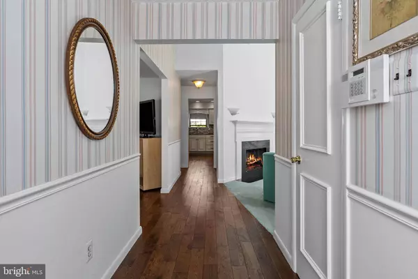 28 EMBASSY CT, Cherry Hill, NJ 08002