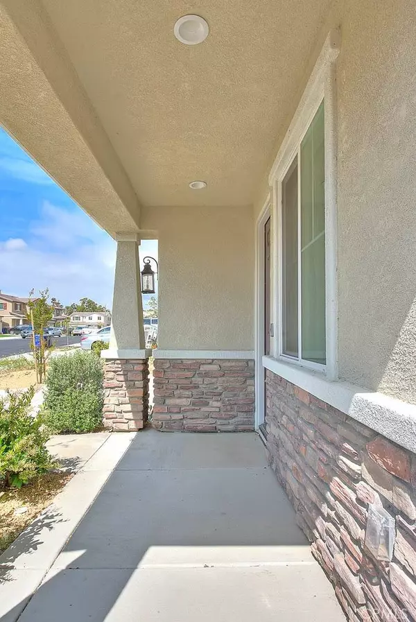 16976 Servando LN, Fontana, CA 92336