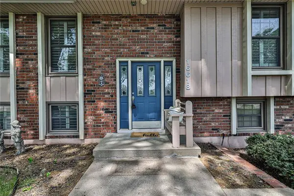 16618 E George Franklyn DR, Independence, MO 64055