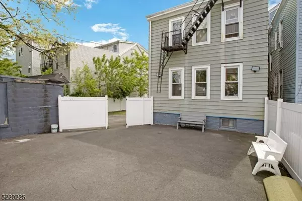 149 Columbia Ave, Newark City, NJ 07106