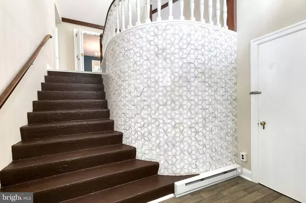 1366 SLEEPYHOLLOW RD, York, PA 17403