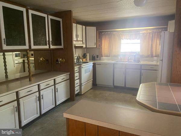 9 OAKVIEW DR, Shamong, NJ 08088