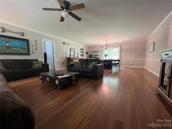 120 Stacybrook DR SE, Concord, NC 28025