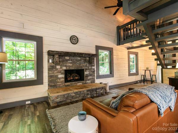 249 Nottingham RD, Maggie Valley, NC 28751