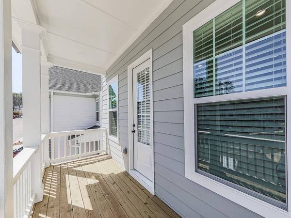 499 Bishop LN, Woodstock, GA 30188