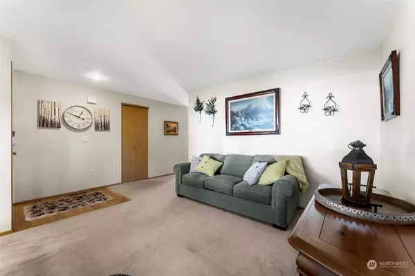 22925 SE 283rd ST, Maple Valley, WA 98038