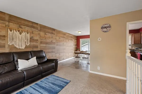 5923 Carlson ST, Shoreview, MN 55126