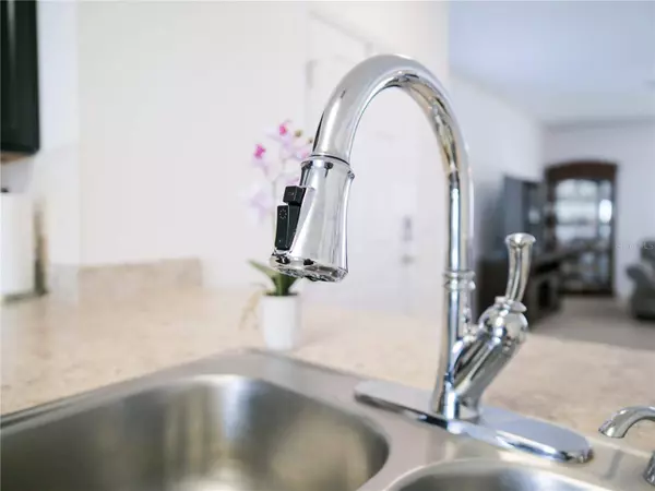 12704 BUFFALO RUN DR, Gibsonton, FL 33534