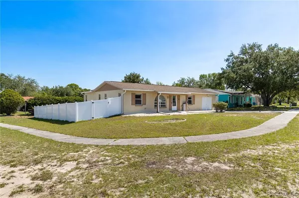 9253 Bay DR, Spring Hill, FL 34608