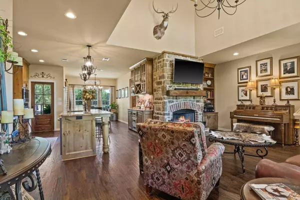 838 CR 4218, Naples, TX 75568