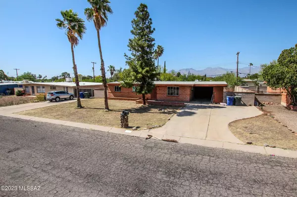 6949 E Calle Marte, Tucson, AZ 85710