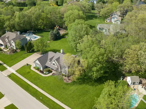 608 White Oak WAY, Yorkville, IL 60560