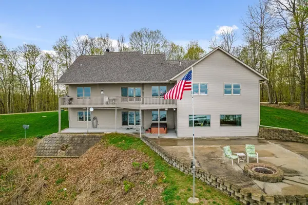 21697 Government Pointe RD, Winona, MN 55987