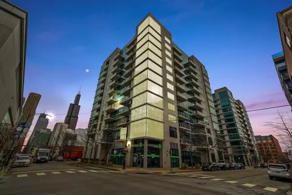 123 S Green ST #402B, Chicago, IL 60607