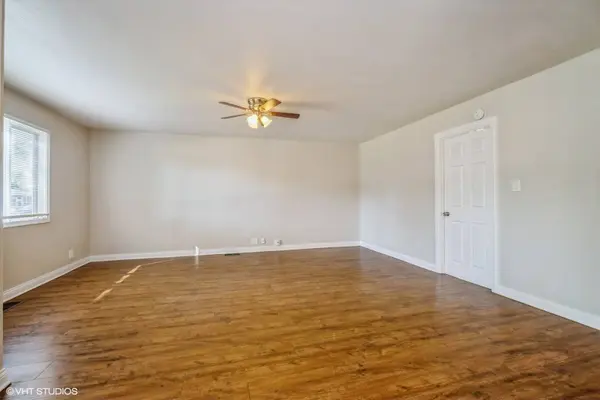 504 ISA DR, Wheeling, IL 60090