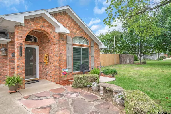 13362 Lauren Lane, Lindale, TX 75771