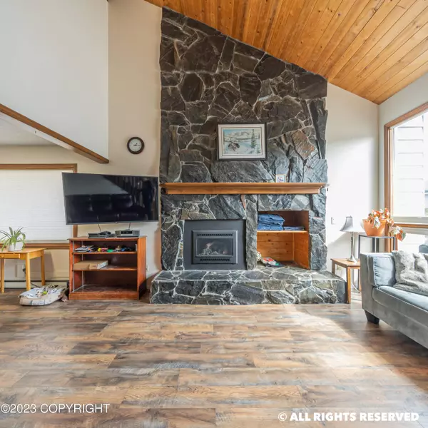 4111 VISCOUNT CIR, Anchorage, AK 99502