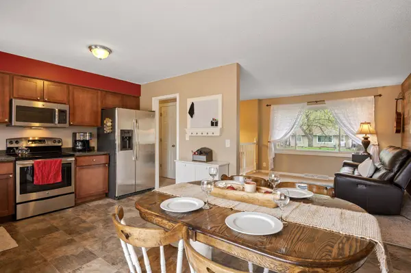 5923 Carlson ST, Shoreview, MN 55126