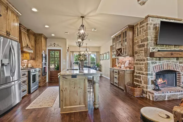 838 CR 4218, Naples, TX 75568