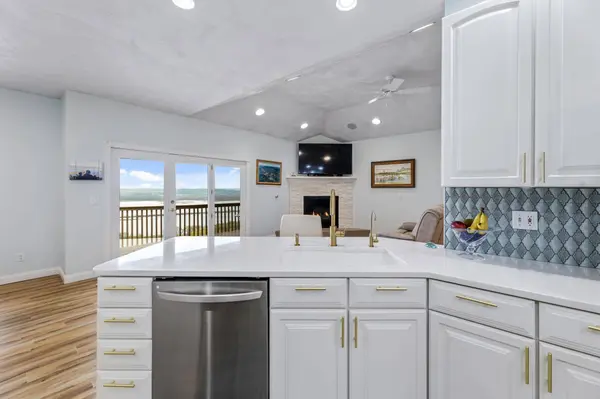 21697 Government Pointe RD, Winona, MN 55987