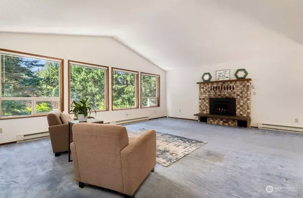 2612 Oyster WAY, Oak Harbor, WA 98277