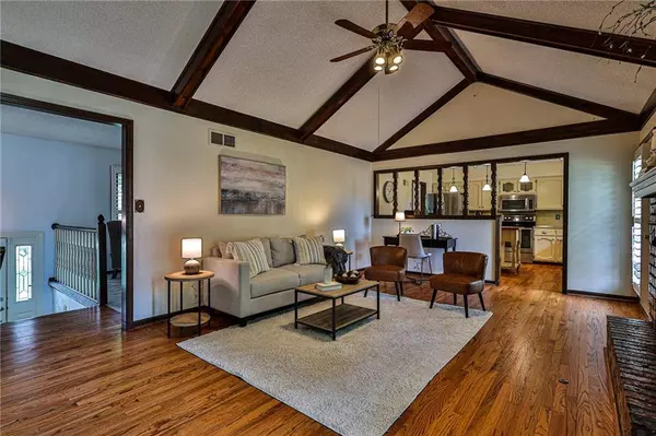 16618 E George Franklyn DR, Independence, MO 64055