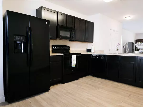 12704 BUFFALO RUN DR, Gibsonton, FL 33534