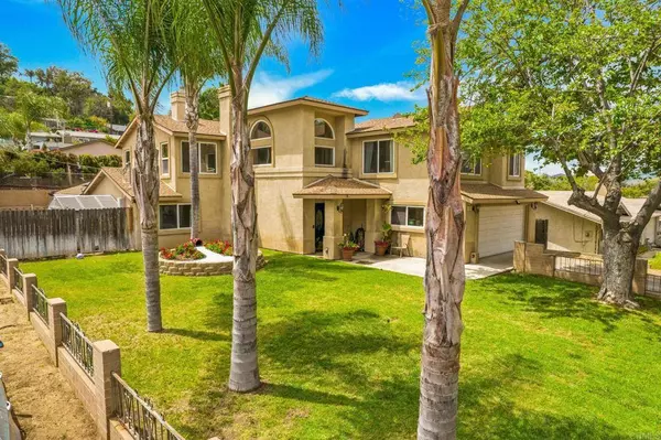 9654 Petite Ln, Lakeside, CA 92040