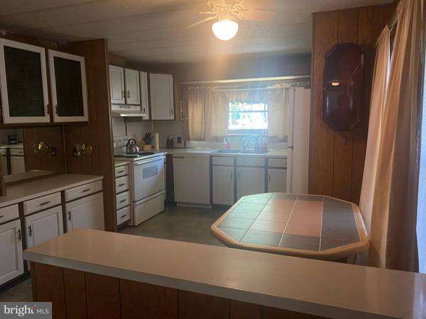 9 OAKVIEW DR, Shamong, NJ 08088