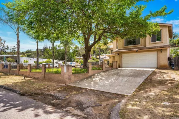 9654 Petite Ln, Lakeside, CA 92040