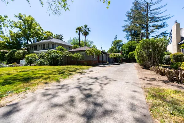 1716 39th ST, Sacramento, CA 95816