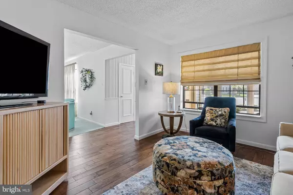 28 EMBASSY CT, Cherry Hill, NJ 08002