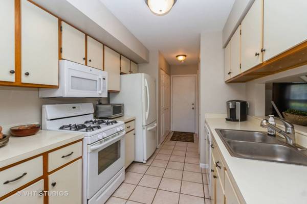 236 Acorn DR, Streamwood, IL 60107