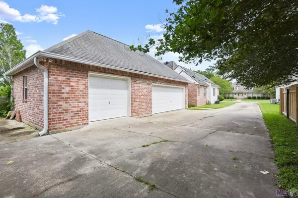 553 MOSSY OAKS AVE, Baton Rouge, LA 70810