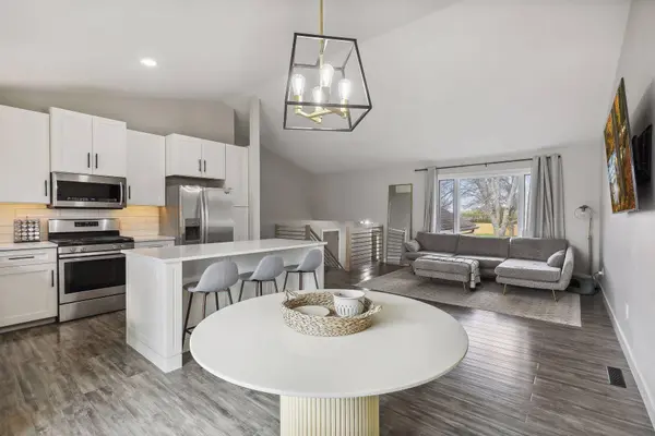 16090 Excel WAY, Rosemount, MN 55068