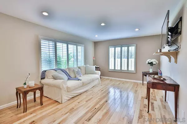 7791 Embry Ct, Mira Mesa, CA 92126