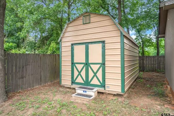 13362 Lauren Lane, Lindale, TX 75771