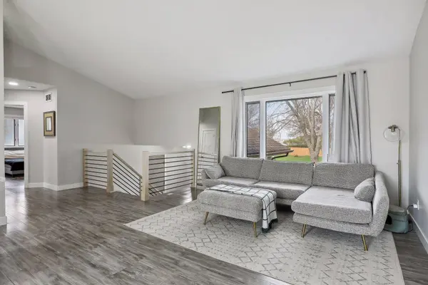 16090 Excel WAY, Rosemount, MN 55068