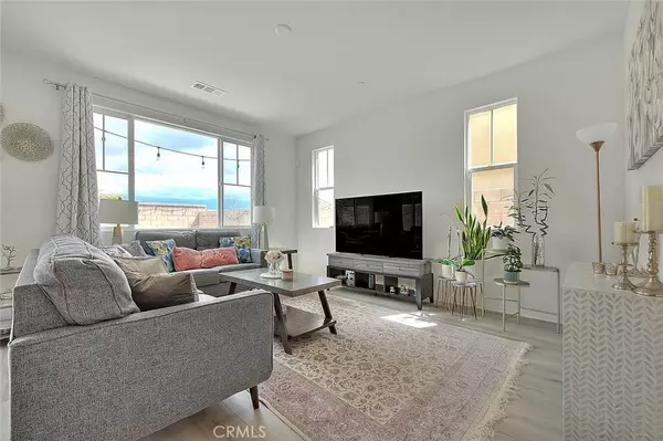 16976 Servando LN, Fontana, CA 92336