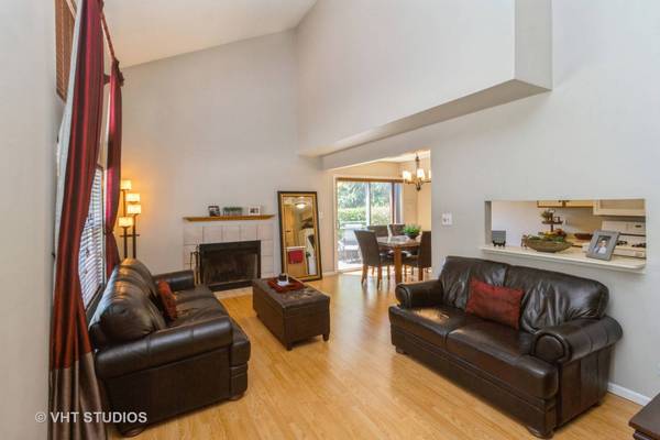 236 Acorn DR, Streamwood, IL 60107