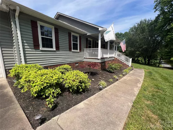 120 Stacybrook DR SE, Concord, NC 28025