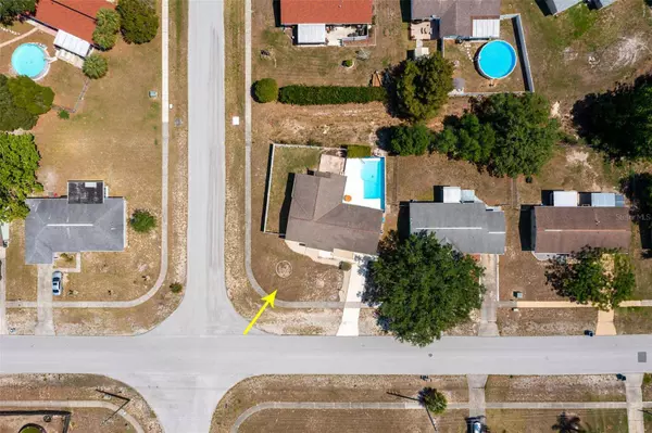 9253 BAY DR, Spring Hill, FL 34608