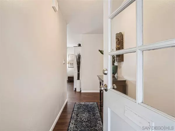 6652 Archwood Ave, San Diego, CA 92120