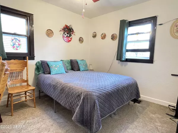 204 2ND Street W, Argyle, MN 56713