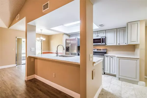 1805 OAKWALD DR, Brandon, FL 33511