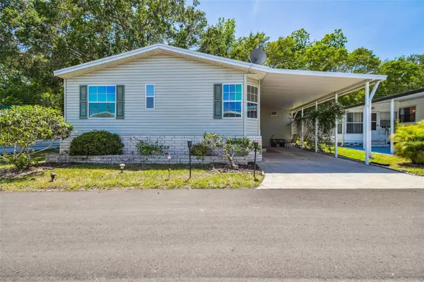 585 SKY HARBOR DR #420, Clearwater, FL 33759