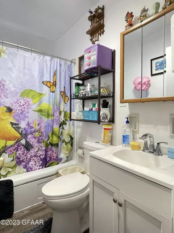 204 2ND Street W, Argyle, MN 56713