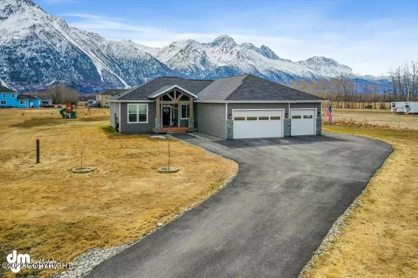 14776 E Lydia CIR, Palmer, AK 99645
